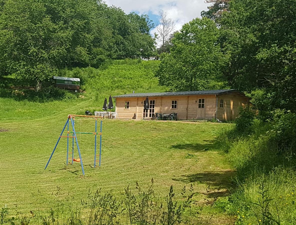 فيلا Ferme De La Luciole Champs-Sur-Tarentaine-Marchal المظهر الخارجي الصورة